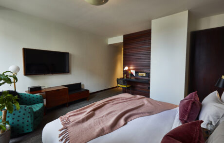 CHERRY SUITE