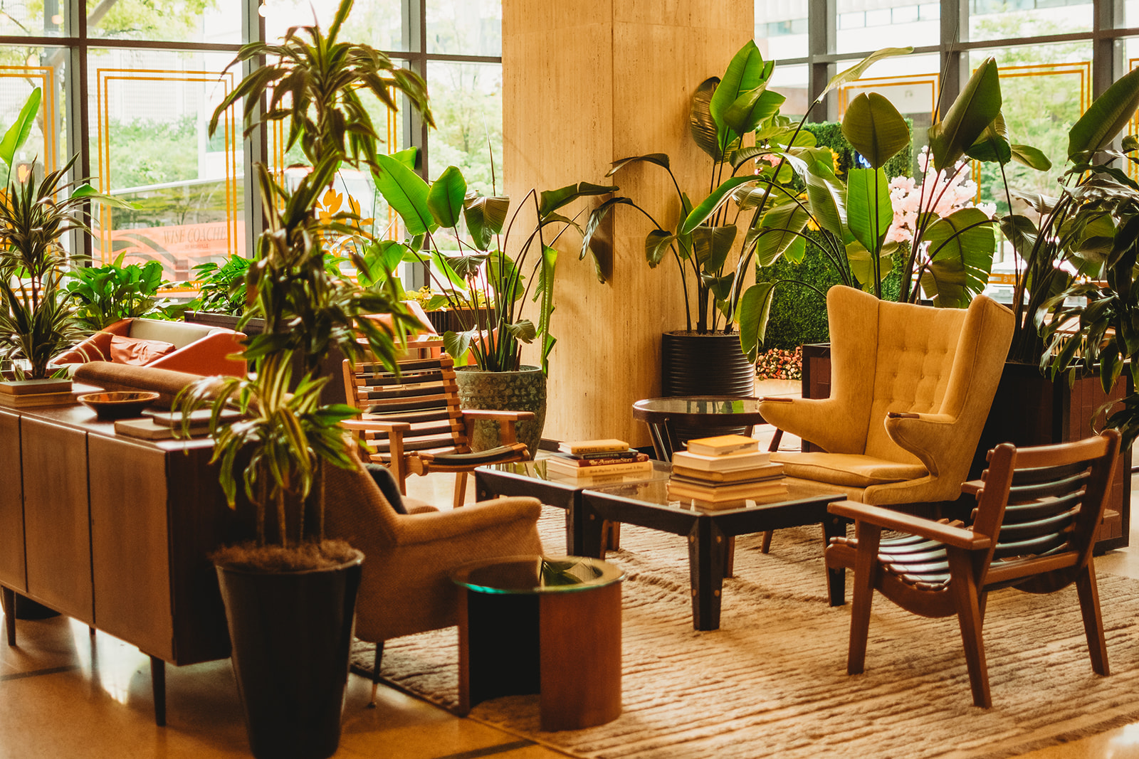 fairlane hotel Lobby